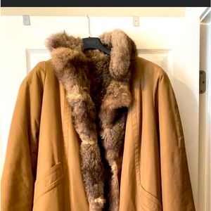 Fur lined long coat, very good condition. Trench coat vintage style from 1970s